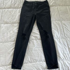 Wild Fable black distressed high rise skinny jeans Size 6 stretchy